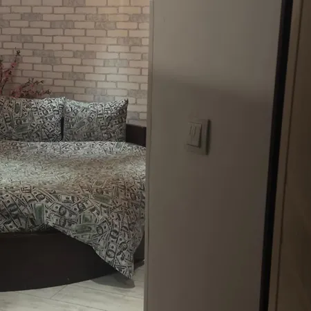 студія з круглим ліжком в центрі Lviv