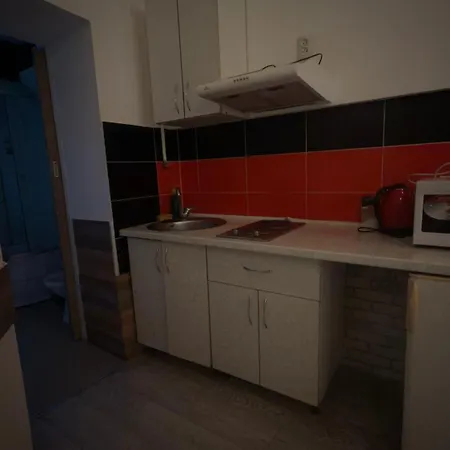 студія з круглим ліжком в центрі Lvov