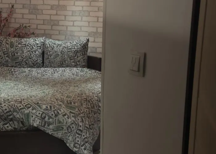 студія з круглим ліжком в центрі Lvov