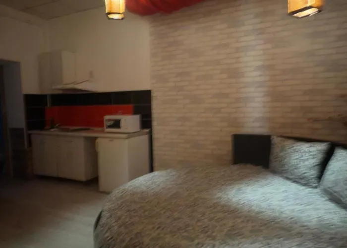 студія з круглим ліжком в центрі Apartmán *