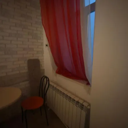 студія з круглим ліжком в центрі 아파트